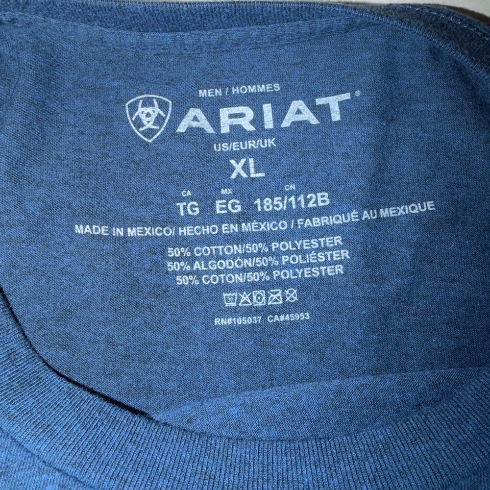 Ariat Shirt Size XL Blue Short Sleeve American Inspired Bull Logo Casual EUC - Picture 8 of 8